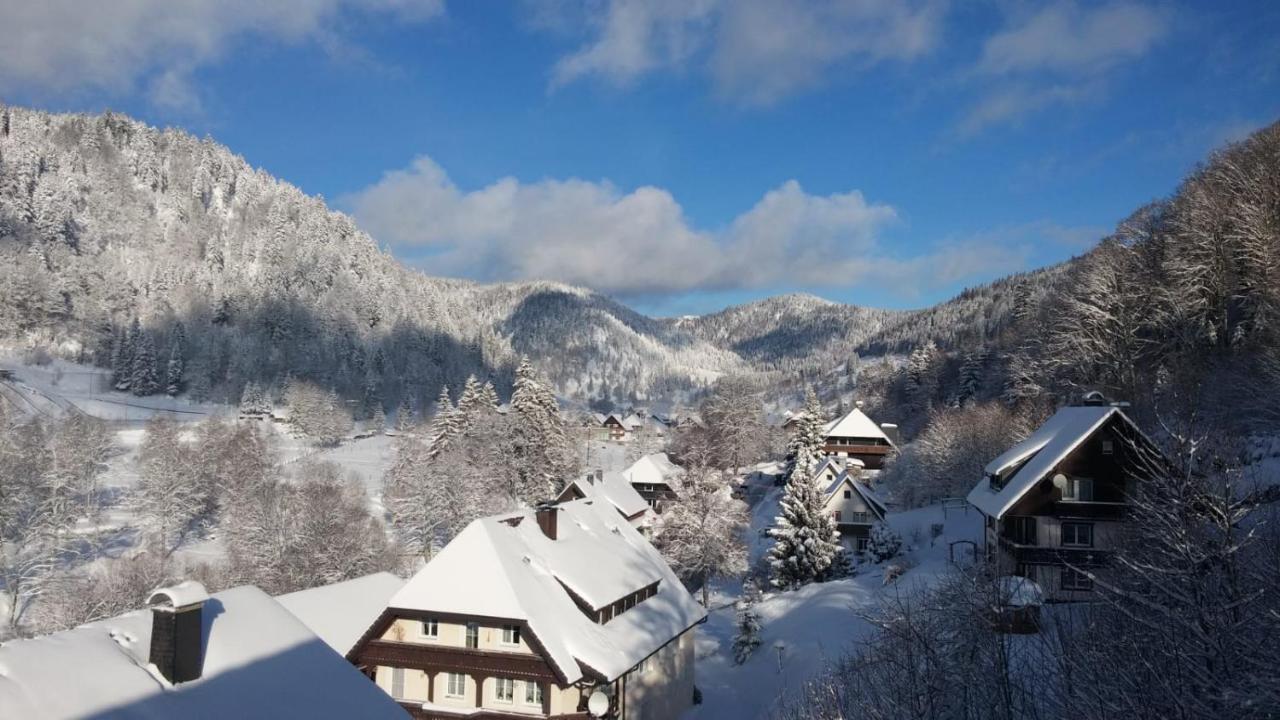Hotel Grossbach Menzenschwand-Hinterdorf Buitenkant foto