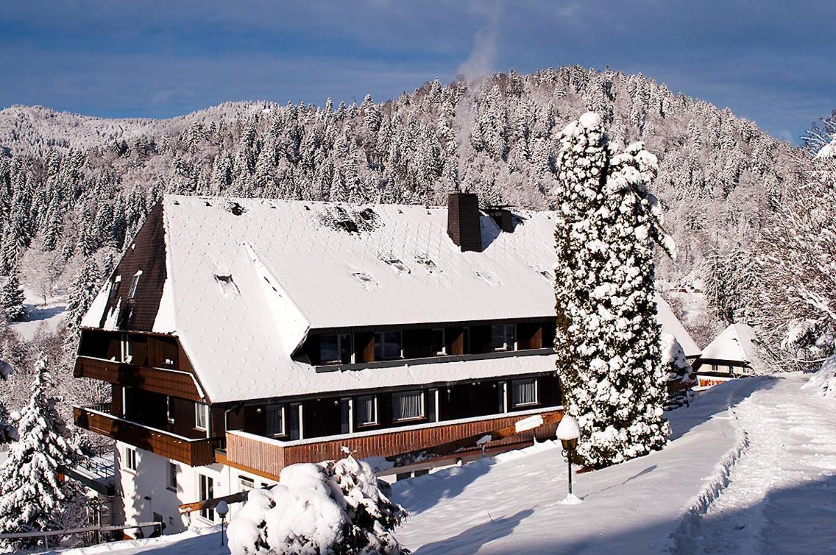 Hotel Grossbach Menzenschwand-Hinterdorf Buitenkant foto