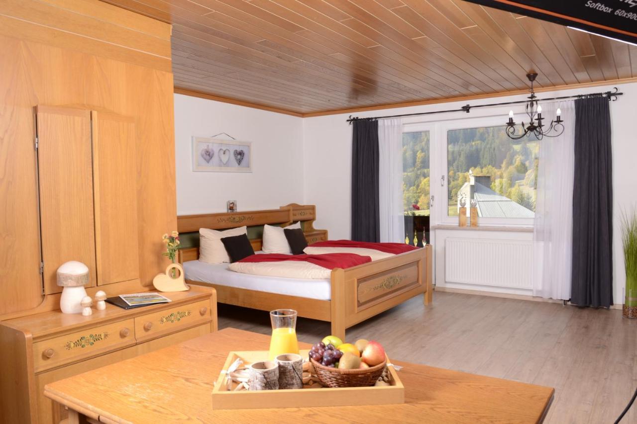 Hotel Grossbach Menzenschwand-Hinterdorf Buitenkant foto